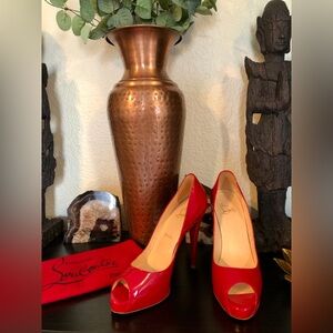 Christian Louboutin Very Prive Peep Toe Pumps